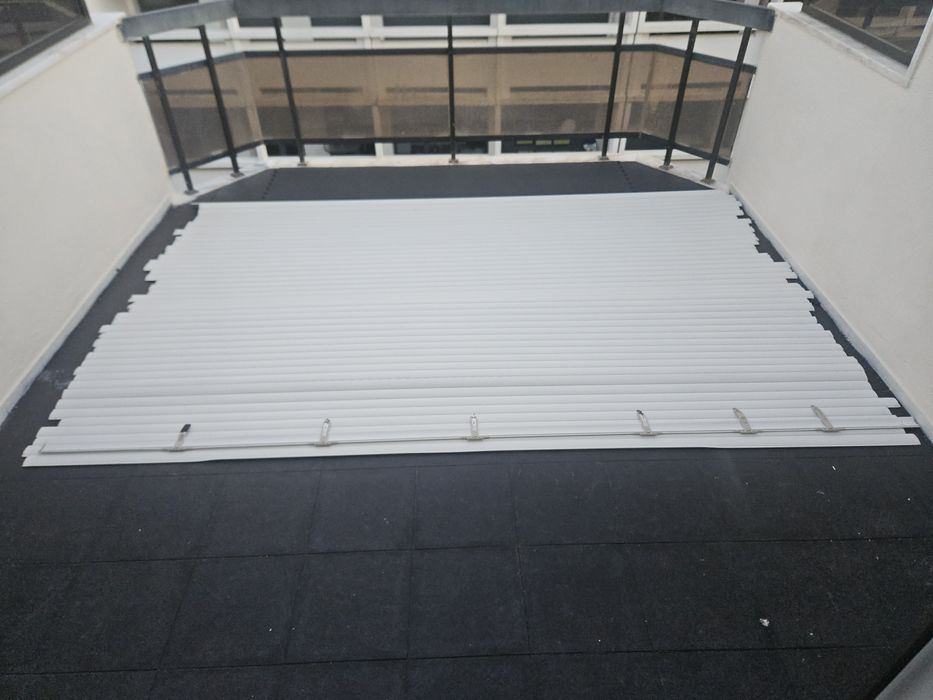 Estore em PVC com 216cm x 320cm (total 7m²)