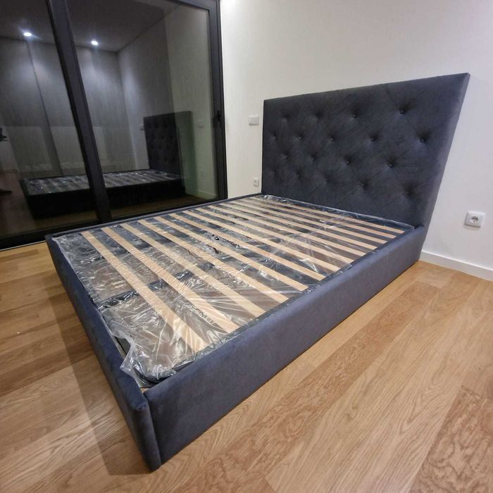 Camas De Casal Estofadas Top de Gama 190x140m Estrado Incluído 199€ !!