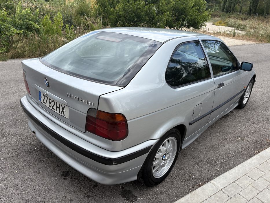 BMW 318tds compact