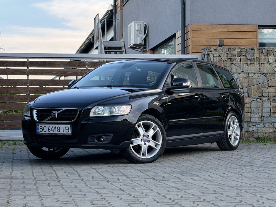 Volvo v50 2009р 1.6 дизель