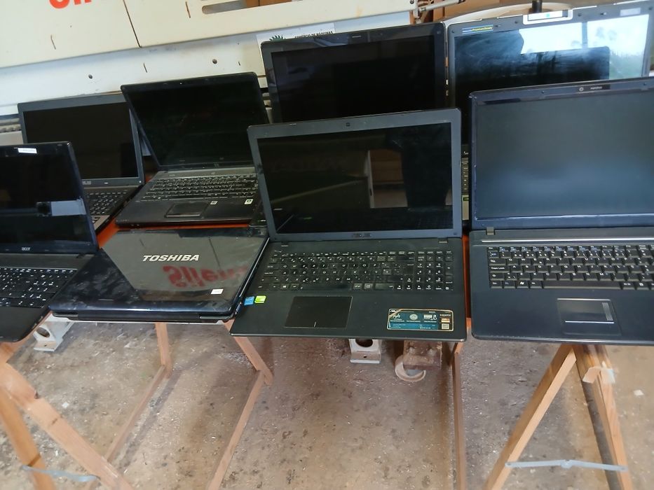 Computadores diversos439379070340966401