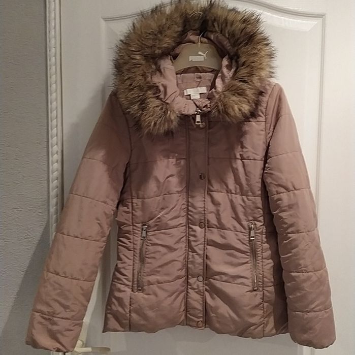 Фирменная куртка H&M.