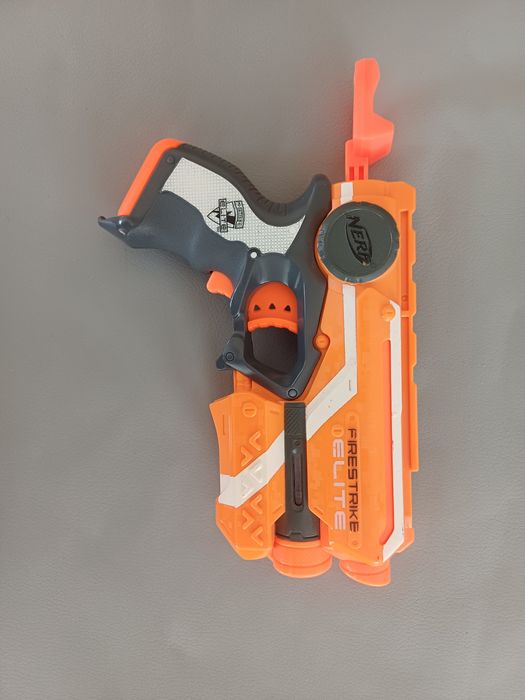 Nerf Stryfe z dużym magazynkiem + Nerf Firestrike gratis