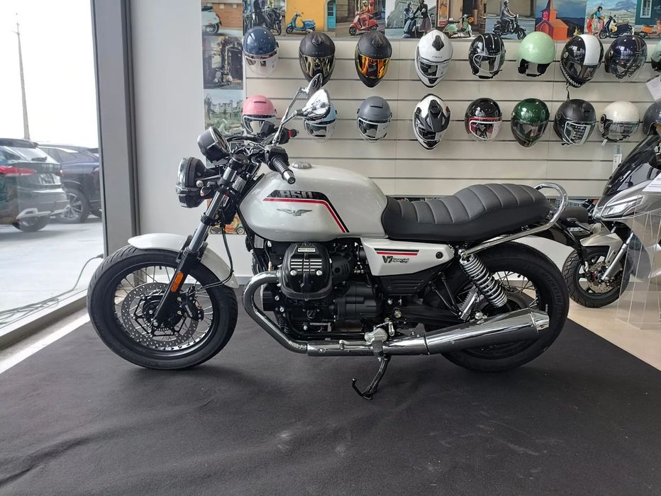 Moto Guzzi V7  Special