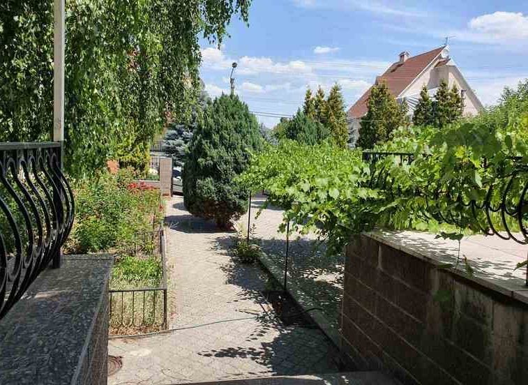 Продам дом пос.Звездный/Подгороднее