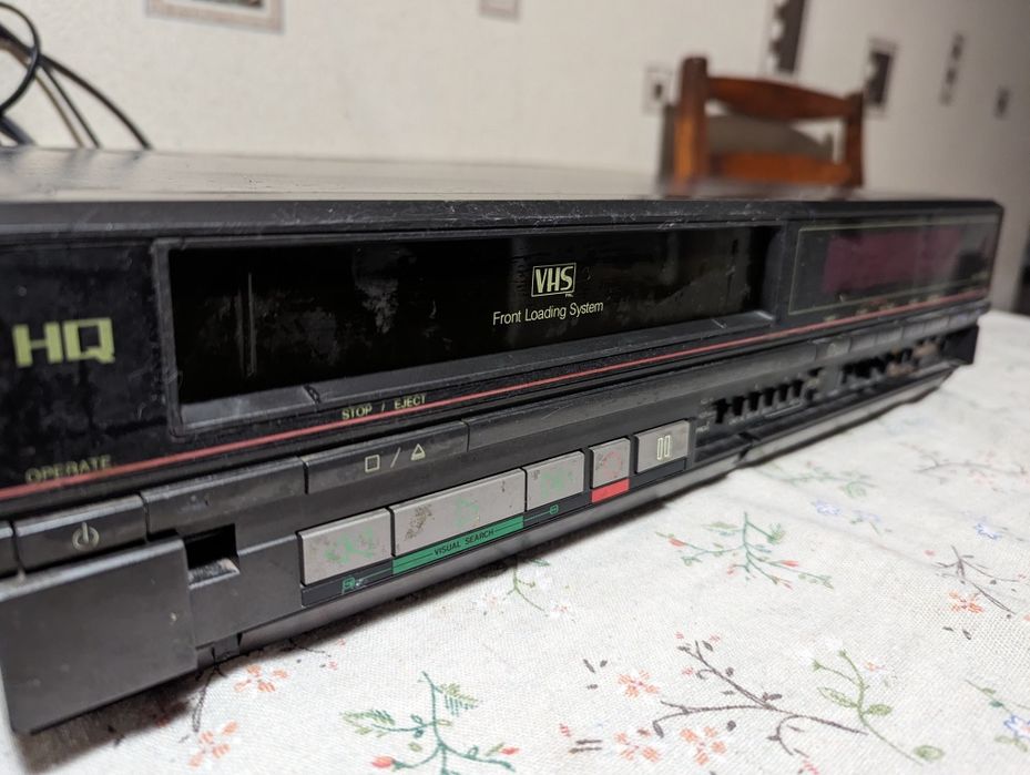 Відеомагнітофон VHS
