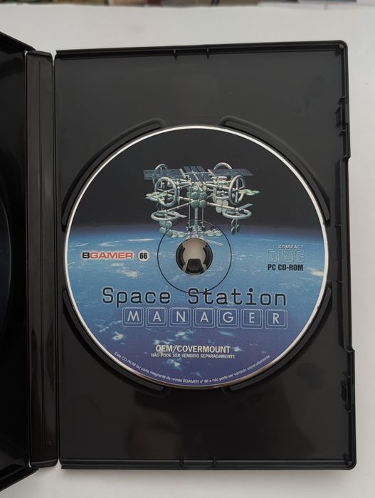 PC CD-ROM Space Station Manager