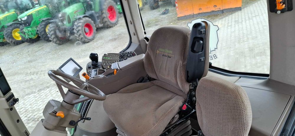 Ciągnik John Deere 7230 R