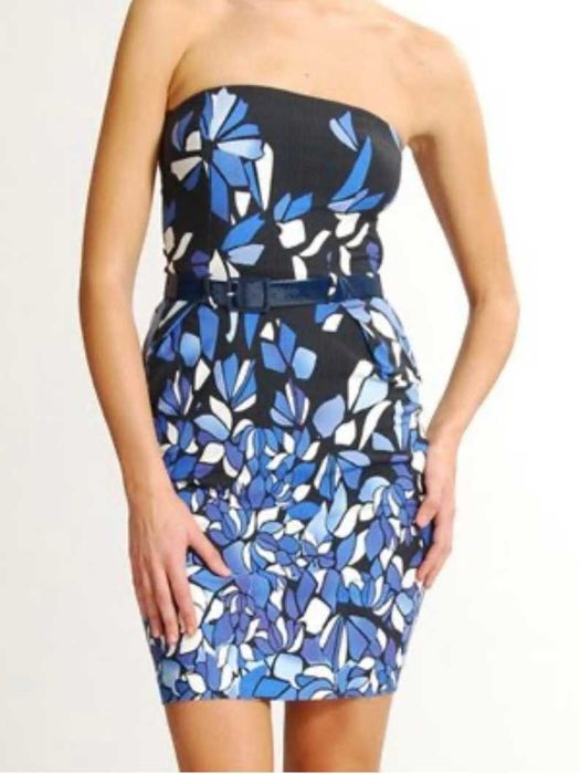 Ołówkowa gorsetowa sukienka w kwiaty MANGO