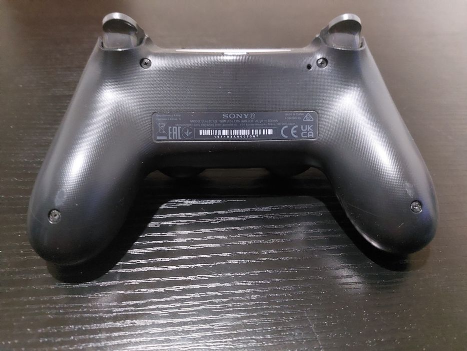 Comando de PS4 em bom estado