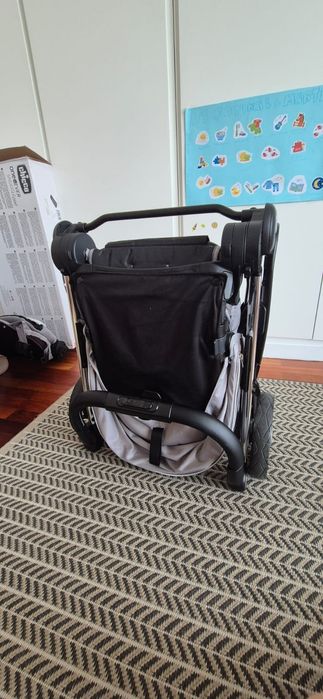 Carrinho chicco one4ever + Snuggle pod + adaptadores ovo