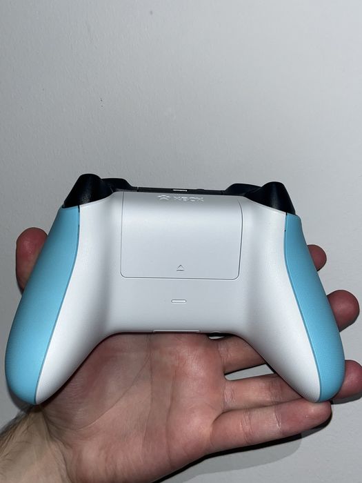 Niebieski Pad Xbox Wireless Controller