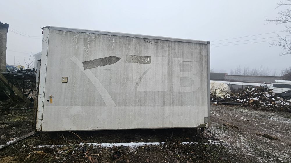 Kontener garaz schowek