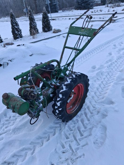 Traktorek jednoosiowy dzik