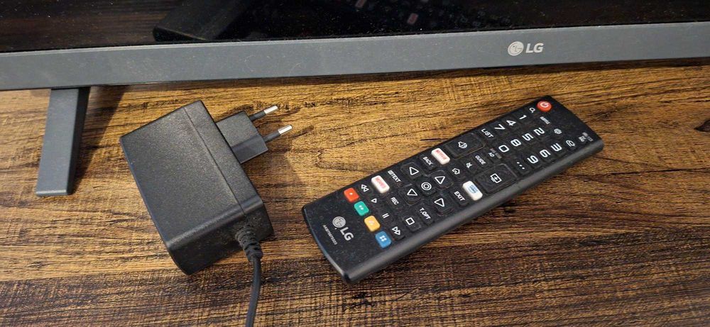 TV LG 28TN525S como nova