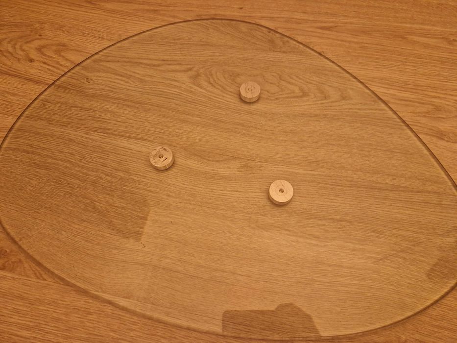 Mesa de apoio em tampo de vidro