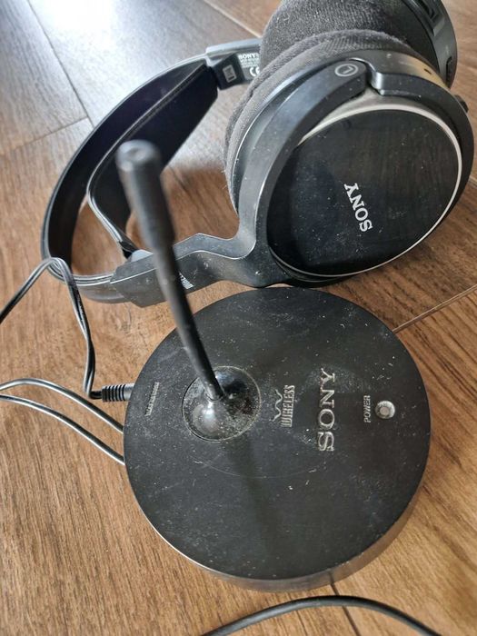 Słuchawki bezprzewodowe SONY MDR-RF810RK