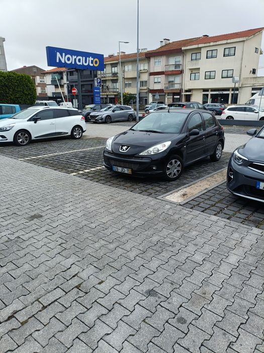 Peugeot 206+ 4 portas — photo 2
