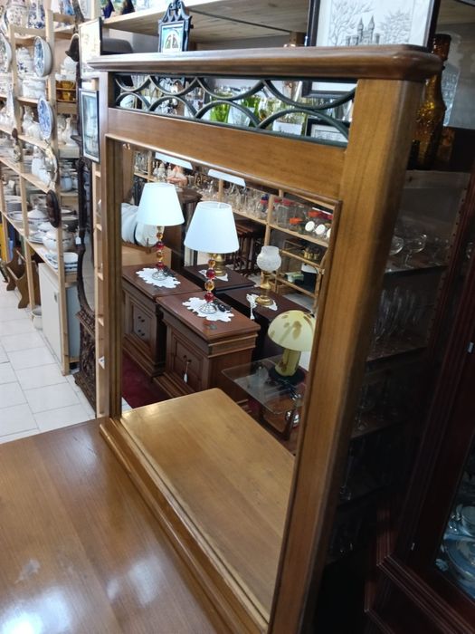 Móvel  /  Cómoda
