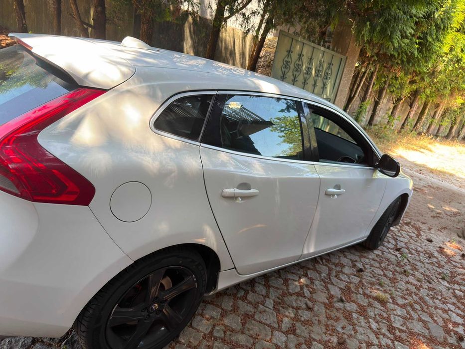 Volvo V40 D2 R-Desing