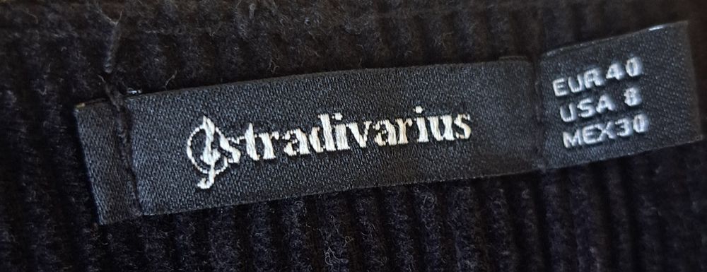 Saia bombazine preta Stradivarius Tam 40