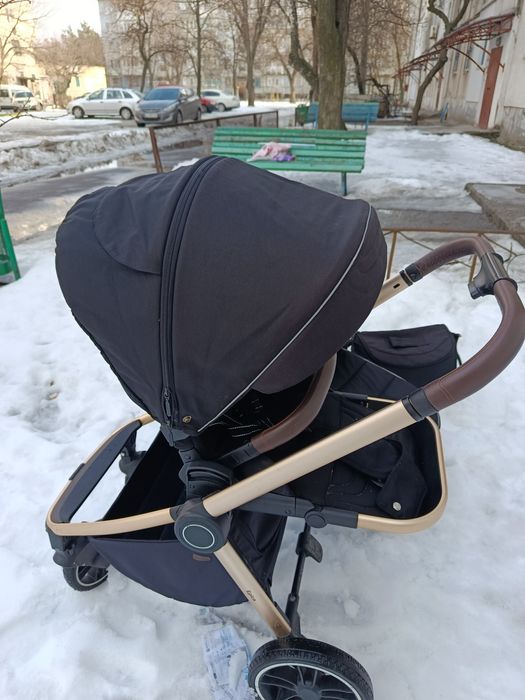 Продам каляску карела 2 в 1 в ідеальне состоянія ціна 5500 договірна