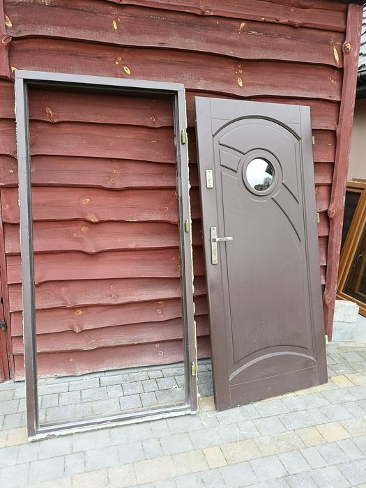 Sprzedam okna, drzwi