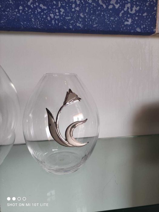 Peças de vidro com detalhes de prata para decoração