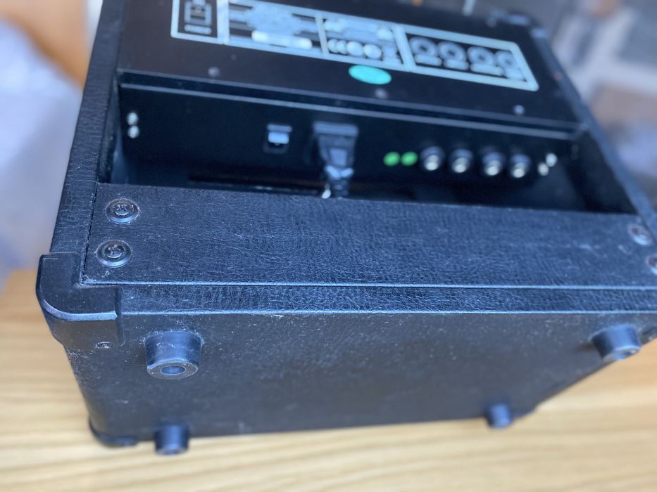 Squier Telecaster + Amplifcador Kustom Dart 10FX + Acessórios