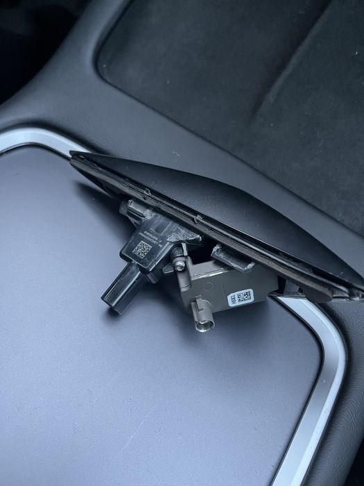 Камера левая тесла