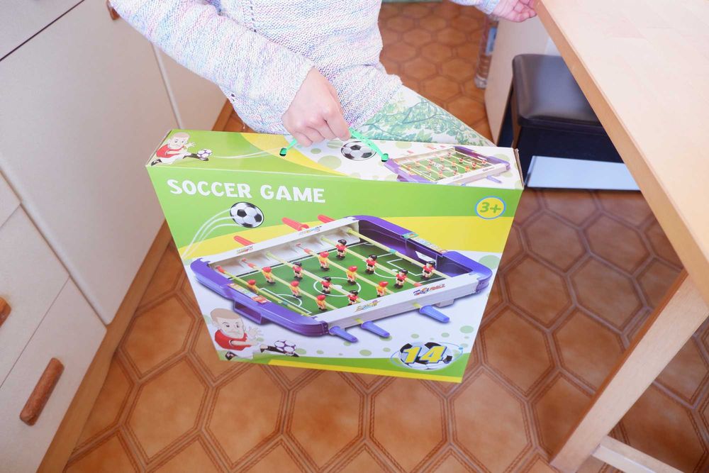 " Soccer Game " na mesa