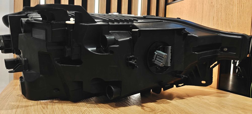 Reflektor Volvo XC60 2021 lewy lampa