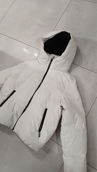 Kurtka zimowa Cropp Damska Biała r L Używana