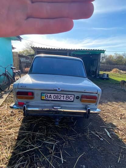 Продаєця ВАЗ 2103