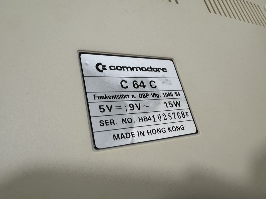 Commodore 64-C a funcionar