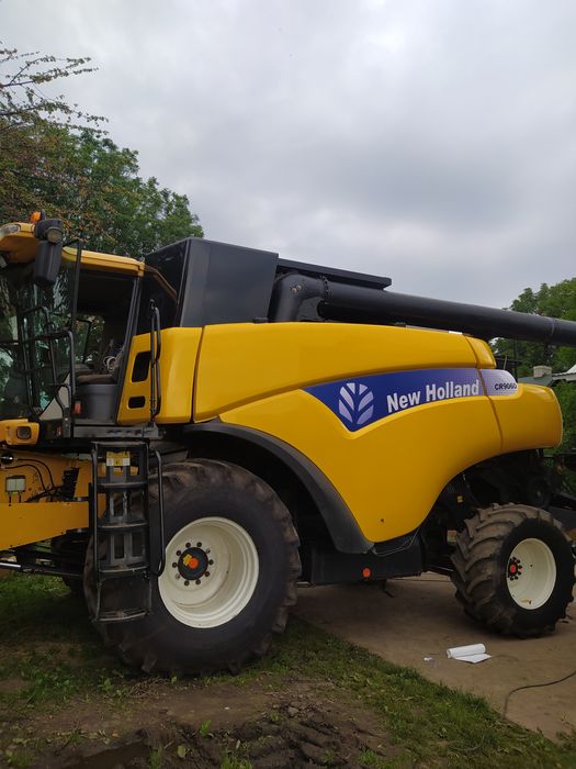 Продам комбайн NEW HOLLAND CR9060 20007р.в гарному робочому стані