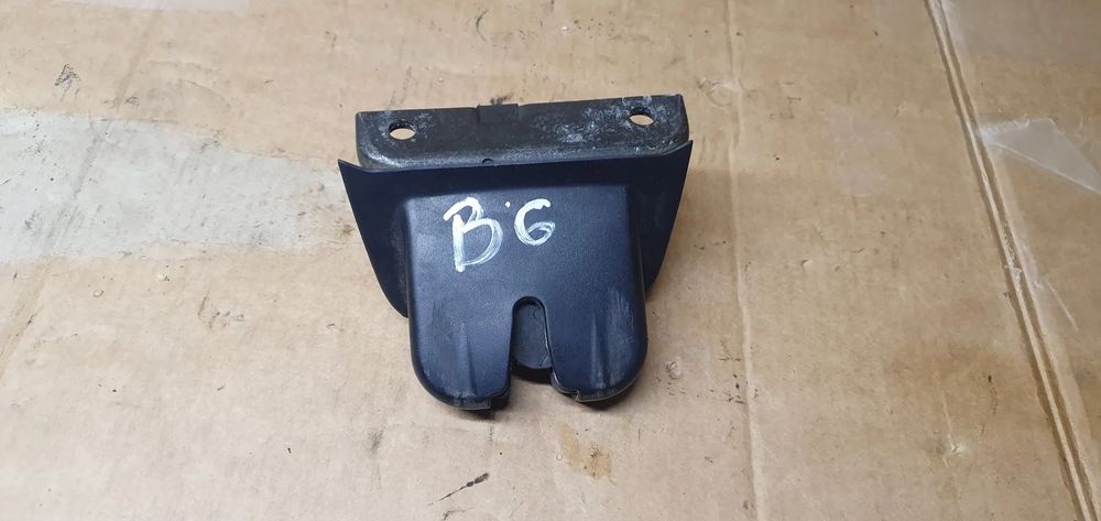 Zamek klapy bagażnika Audi A4 B6 Kombi 8E9827520