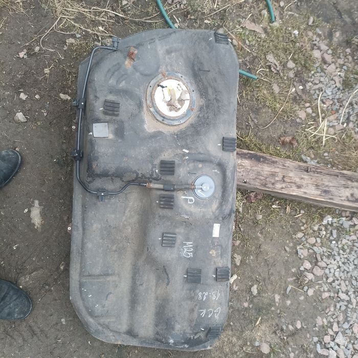 Хюндай іх 35 2.0 дизель паливний бак
