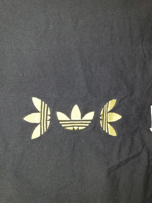 Adidas krótka czarna bluzka rS