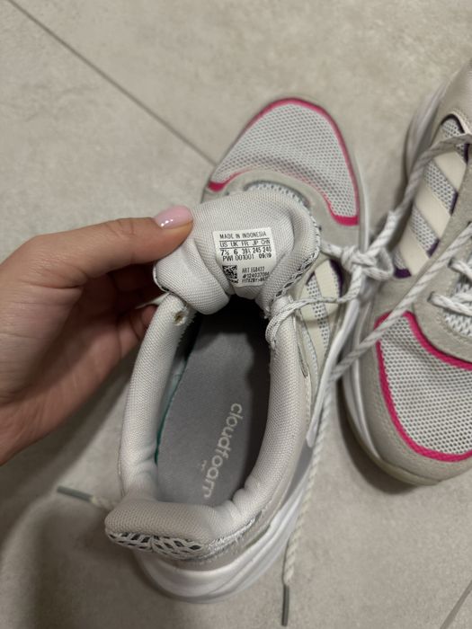 Кросівки Adidas 39 розмір