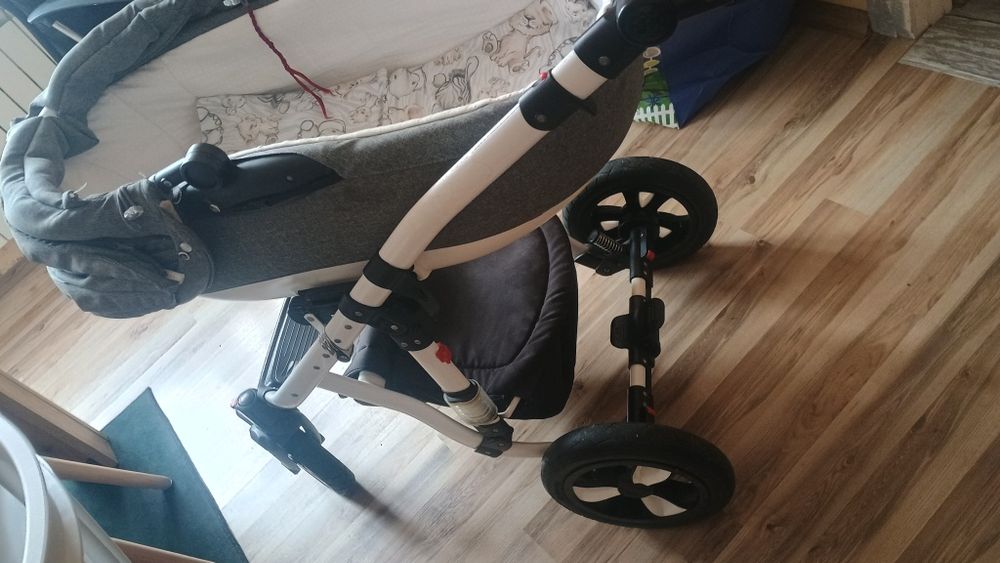 Sprzedam wózek niemowlęcy