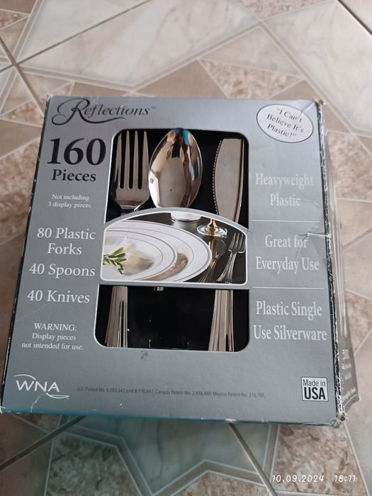 Набір столових приборів одноразові