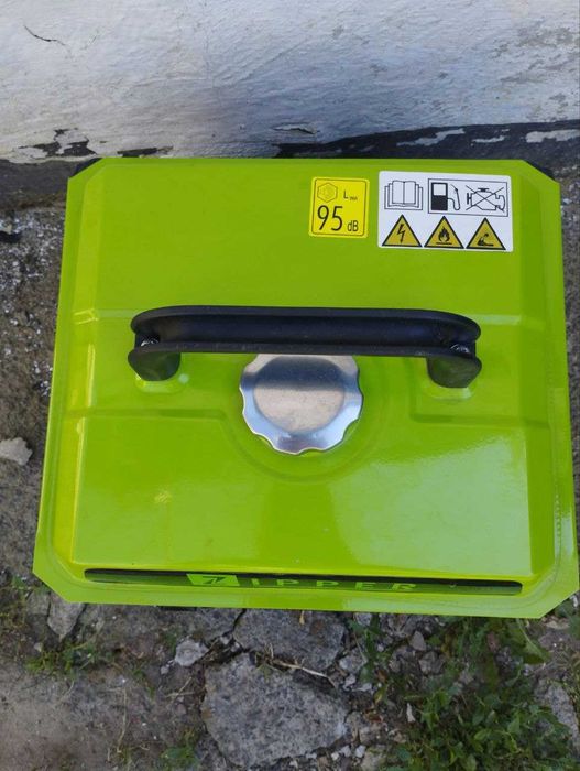 Генератор інверторний бензиновий Zipper ZI-STE1100IV