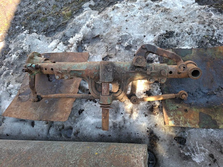 Продам передній міст, задній міст.