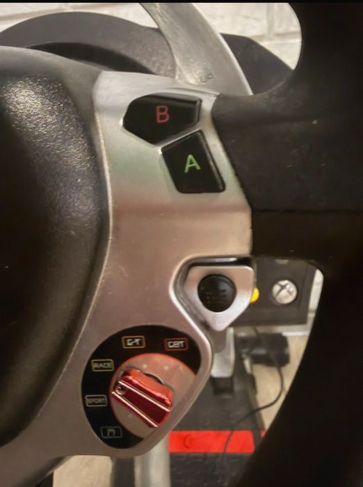 Kierownica thrustmaster TX Ferrari limited do Xbox + stojak