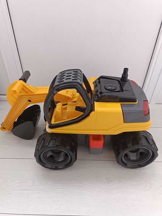 Дитячий іграшковий екскаватор Lena Giga trucks Величезний