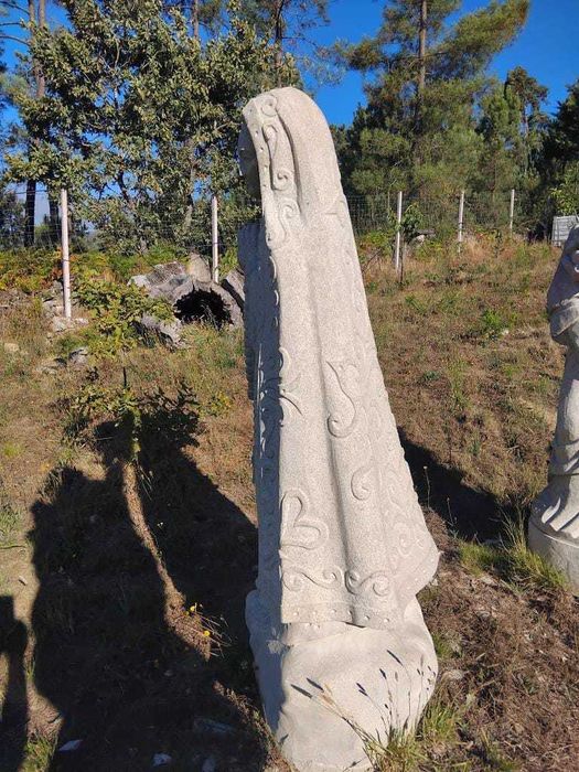 Escultura em granito