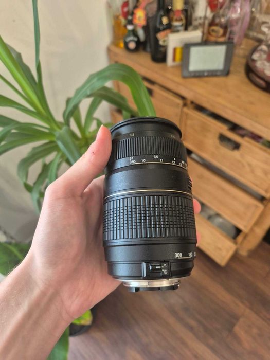 Tamron AF 70–300mm f/4–5.6 Di LD Macro 1:2 Nikon F | bardzo dobry stan