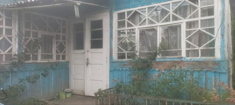 Продам дачний будинок
