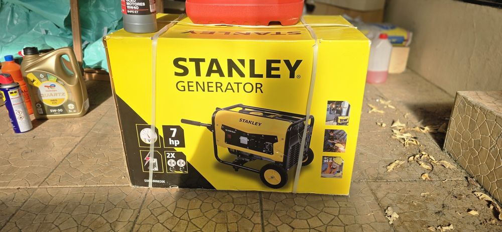 Compressor Stanley + oferta de combustível e óleo